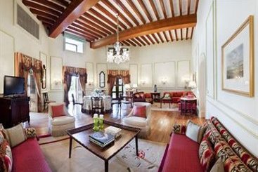 Hotel Taj Falaknuma Palace 3