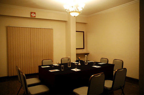 Kamat Lingapur Hotel 15