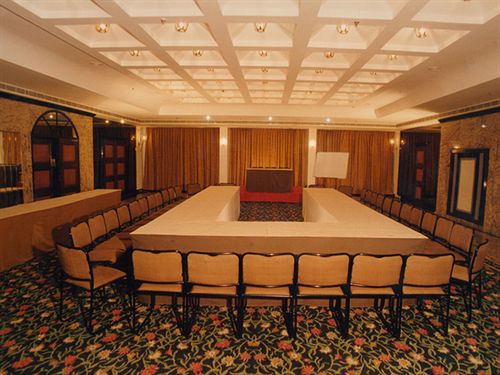 Kamat Lingapur Hotel 3