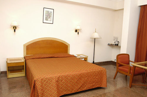 Kamat Lingapur Hotel 6