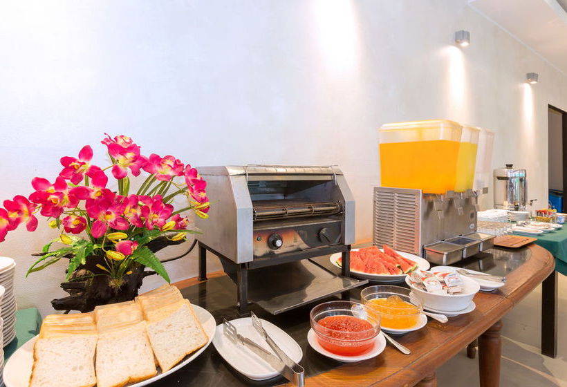 Hotel Patong Bay Residence 10