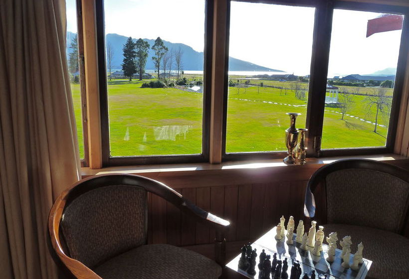 Hotel Te Anau Lodge 11