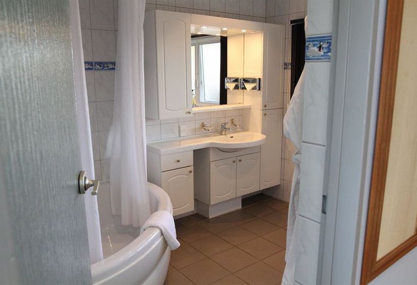 Hotel Admiralty Lodge 10