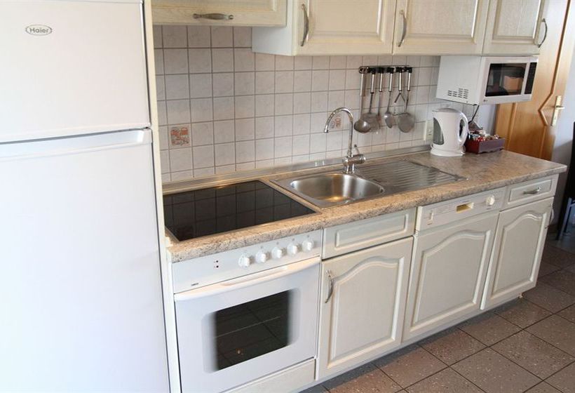 Hotel Admiralty Lodge 3