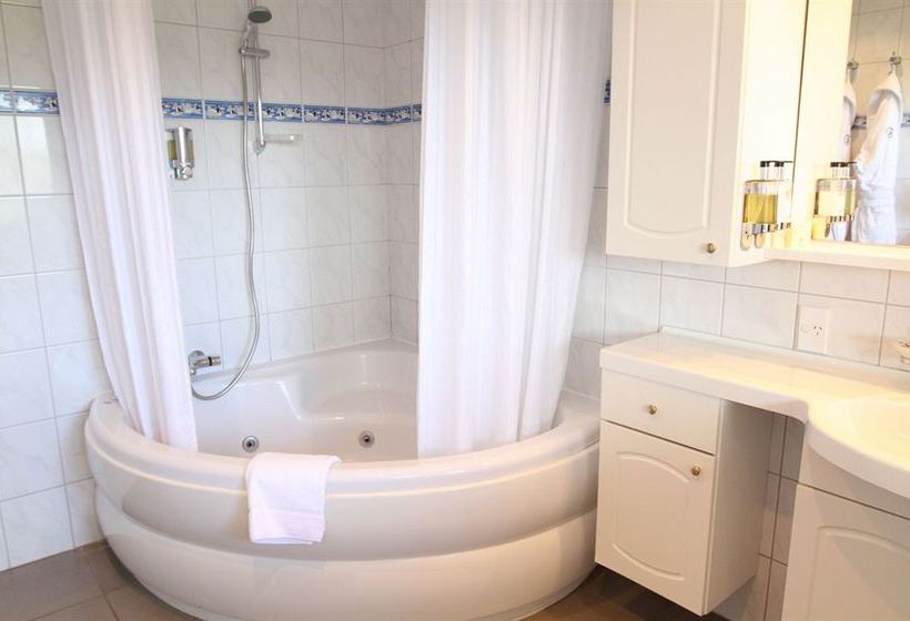 Hotel Admiralty Lodge 9