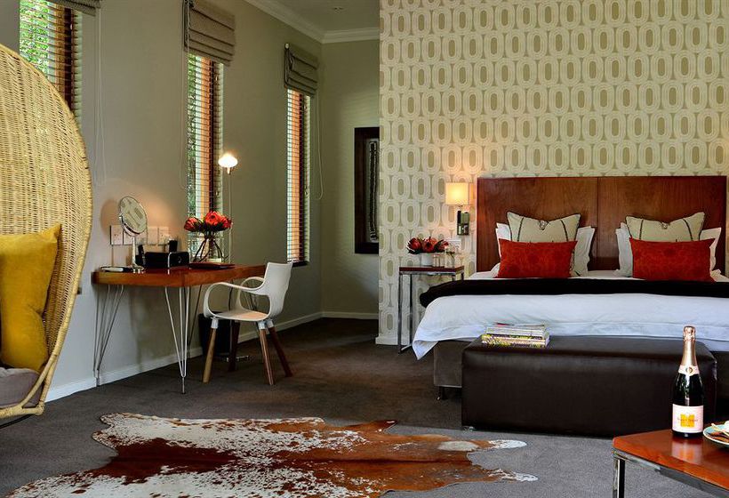 The Peech Boutique Hotel & Bistro 11