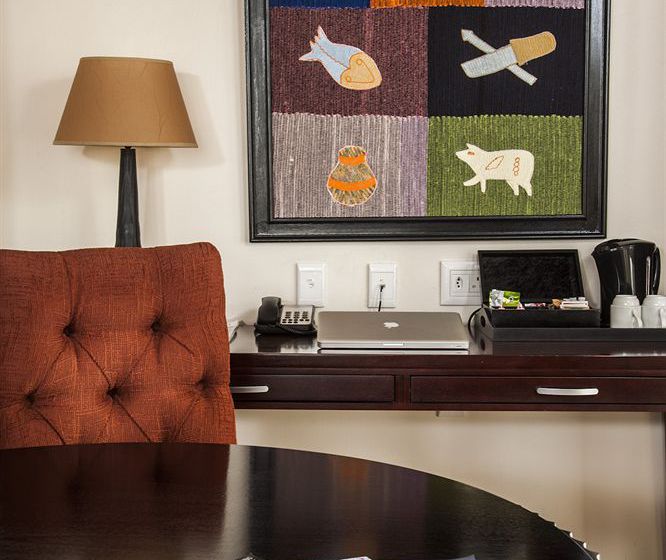 Soweto Hotel On Freedom Square 11