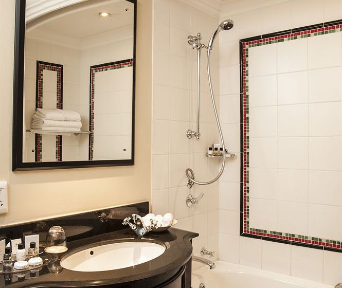 Soweto Hotel On Freedom Square 13