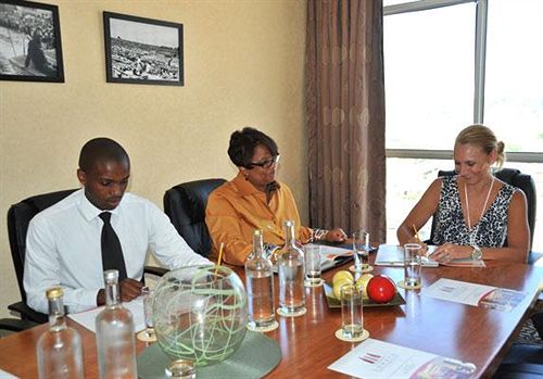 Soweto Hotel On Freedom Square 18