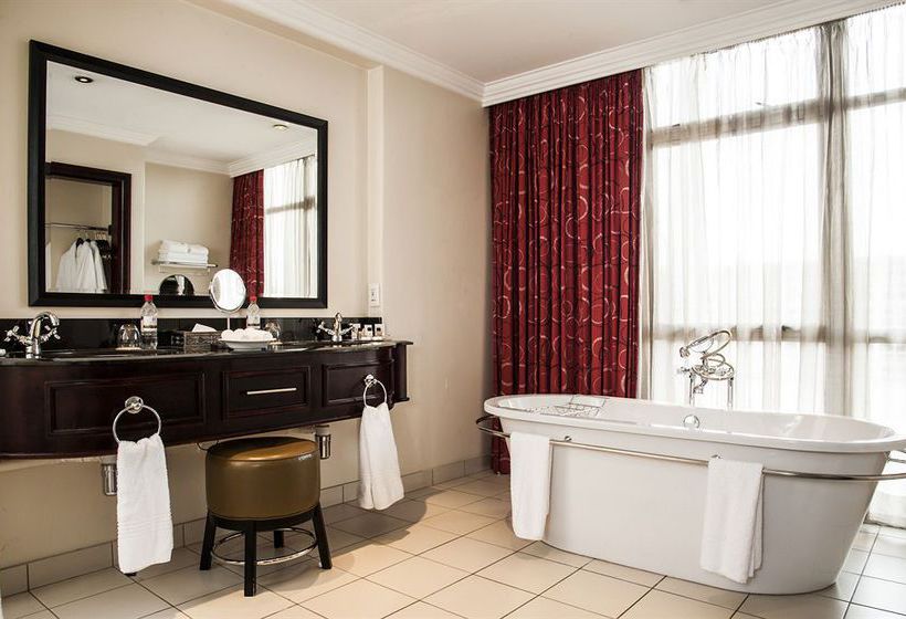 Soweto Hotel On Freedom Square 2