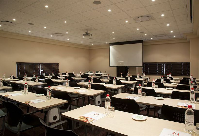 Soweto Hotel On Freedom Square 3