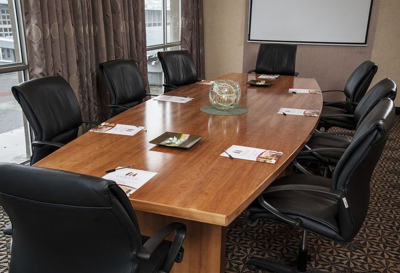 Soweto Hotel On Freedom Square 5