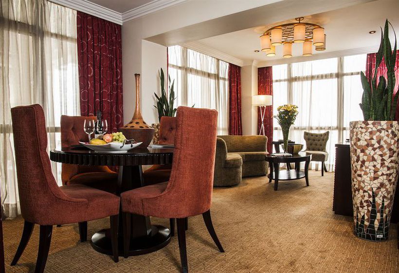 Soweto Hotel On Freedom Square 8