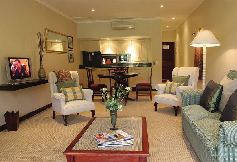 Hotel Lake Pleasant Living