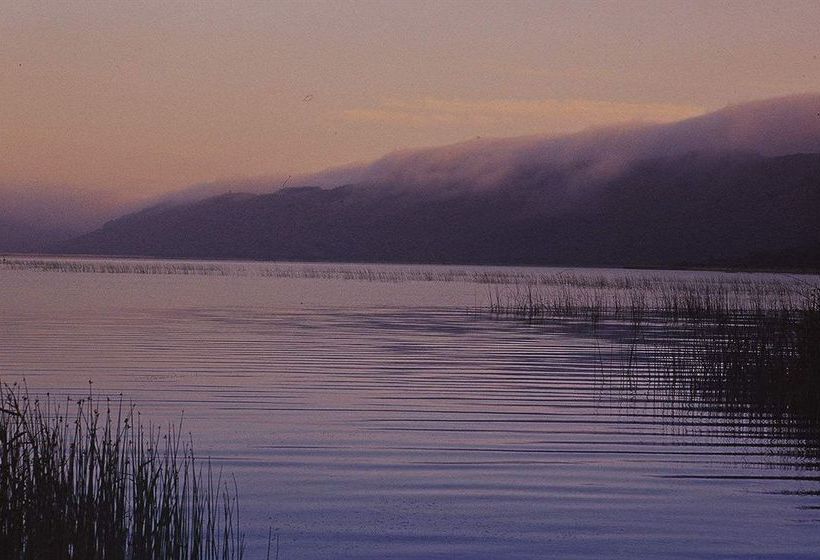 Hotel Lake Pleasant Living 1