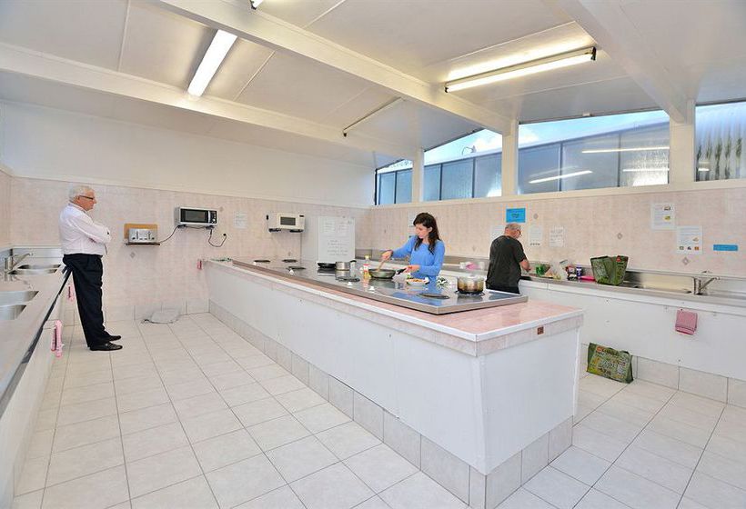 North Shore Motels & Holiday Park 9