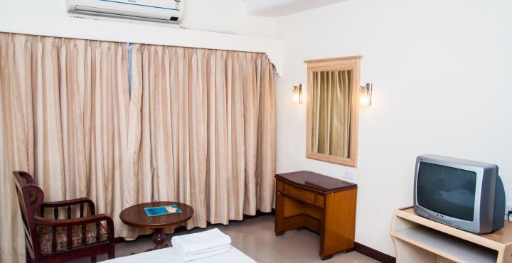 Hotel Singaar International 12