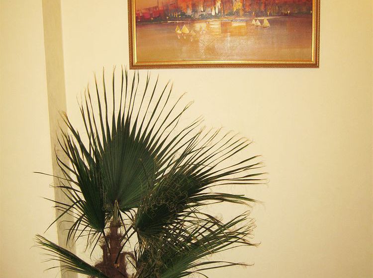 Hotel Altburg on Liteynyy 8