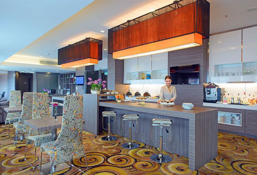 Novotel Bangkok Impact 6
