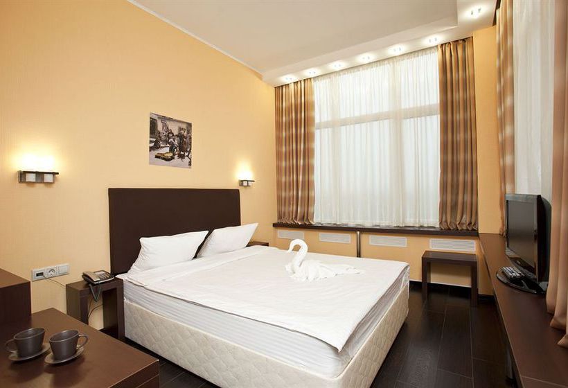 Inside Hotel Business 17