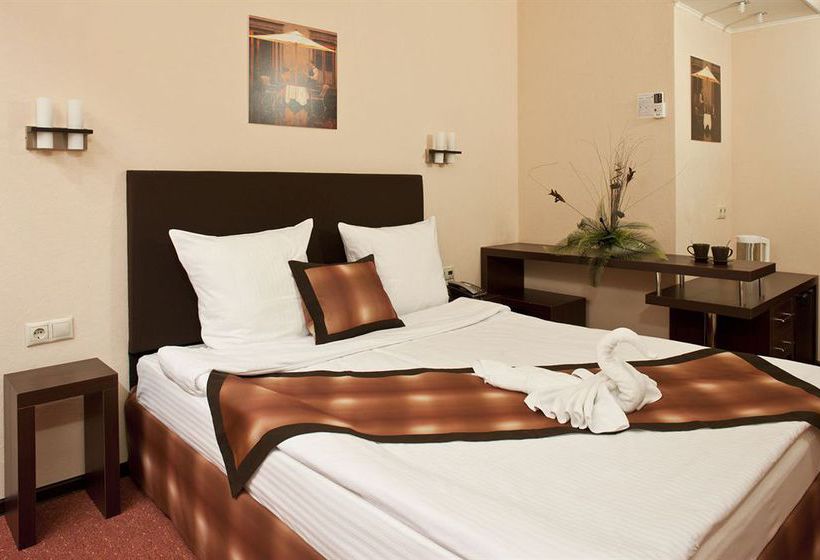 Inside Hotel Business 19