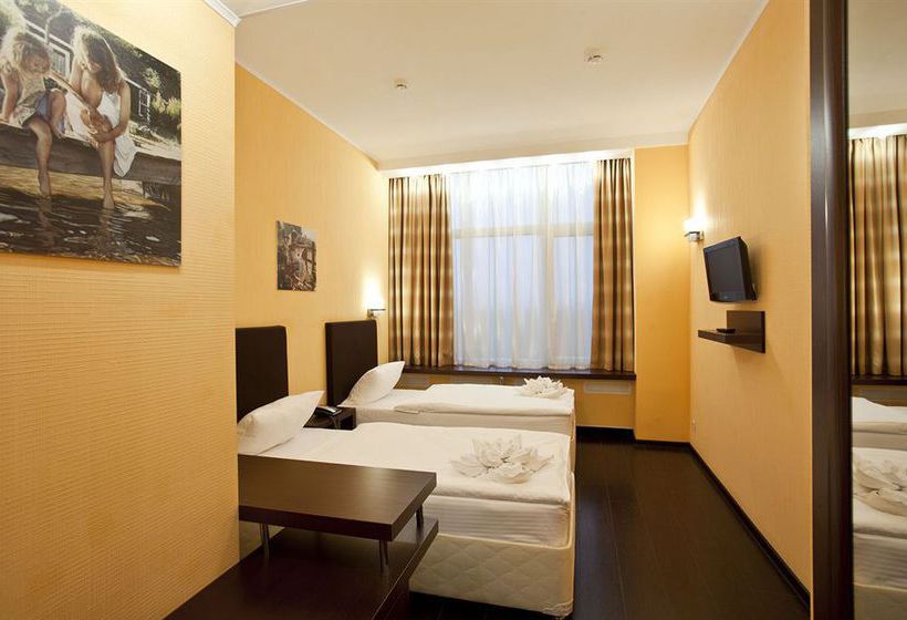 Inside Hotel Business 4