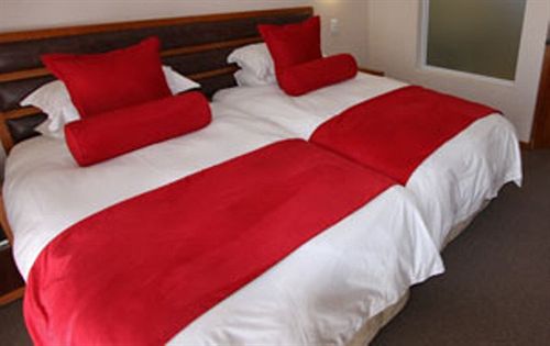 Blue Lagoon Hotel & Conference Centre 11