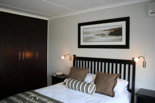 Blue Lagoon Hotel & Conference Centre 4