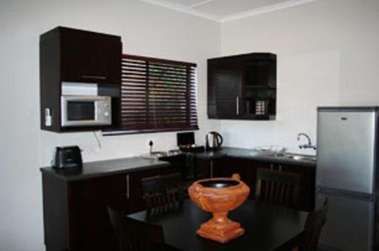 Blue Lagoon Hotel & Conference Centre 8