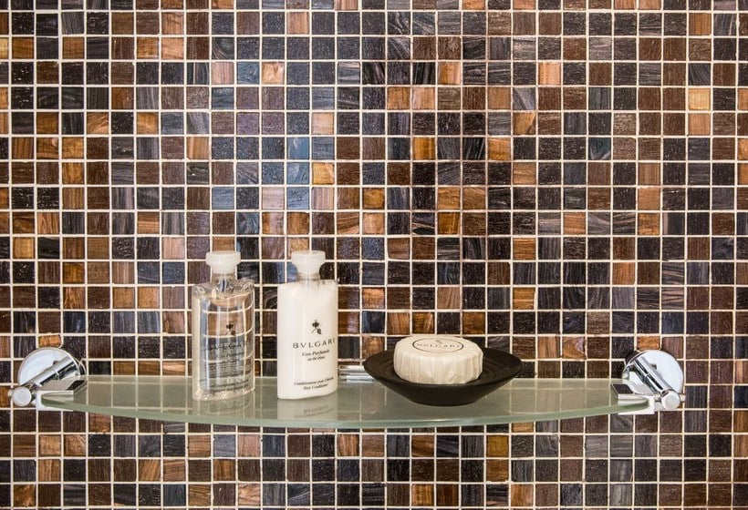 Hotel Compass House 18