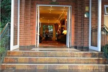 Faircity Quatermain Hotel 18