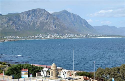 Quarters Hotel Hermanus 12