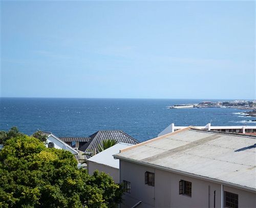 Quarters Hotel Hermanus 13