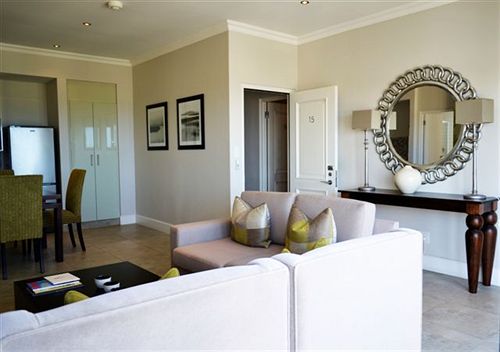 Quarters Hotel Hermanus 18