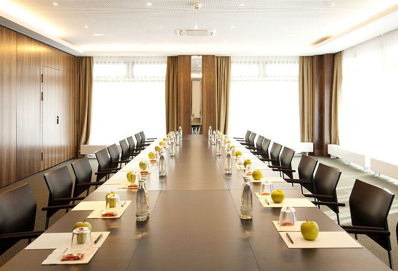 Derag Livinghotel Dusseldorf 3