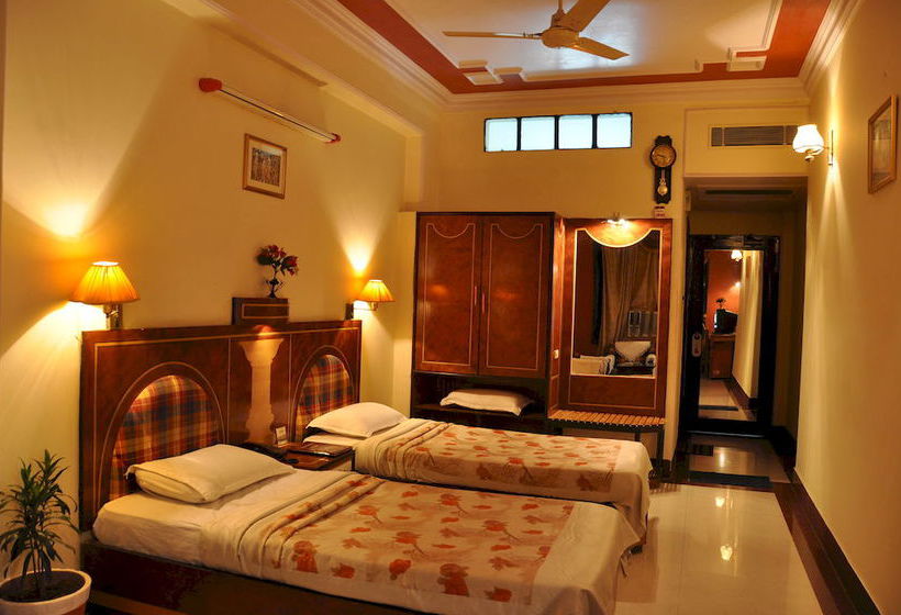 Hotel Rishi Regency 2