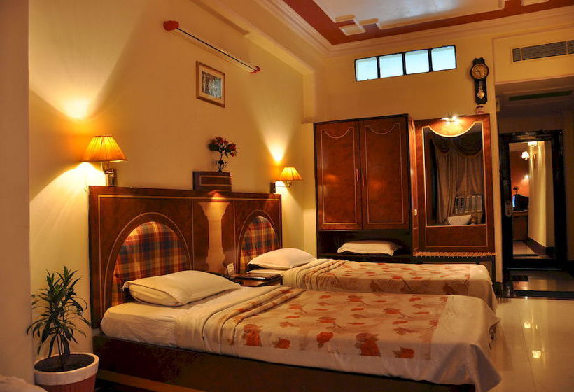 Hotel Rishi Regency 6