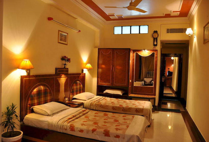 Hotel Rishi Regency 7