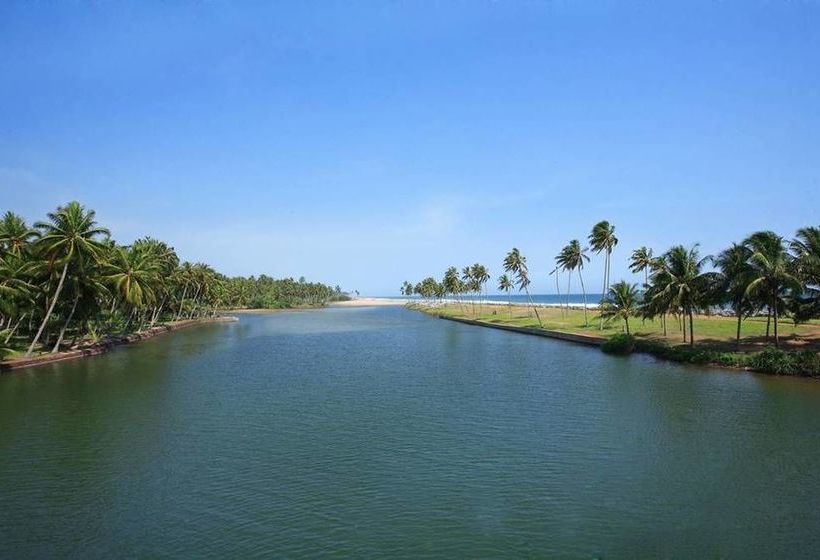 Hotel The Sanctum Spring Beach Resort 8