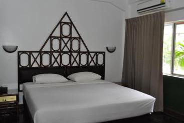 Basaya Beach Hotel & Resort 6