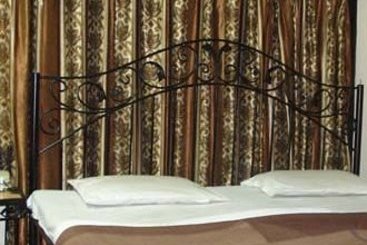 Hotel Arts Executive 3