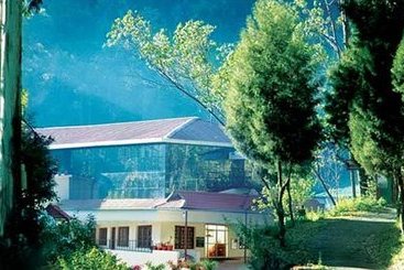 Hotel Autumn Trees Munnar 11