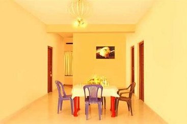 Hotel Autumn Trees Munnar 14