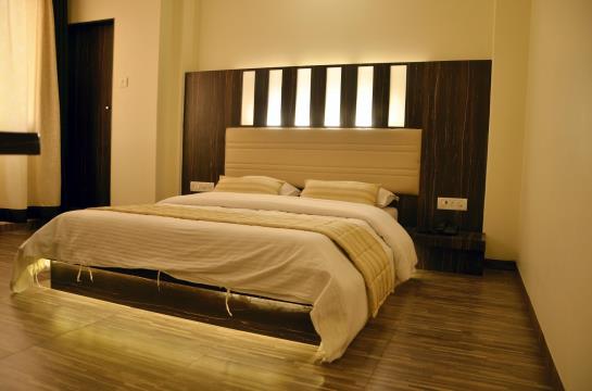 Hotel Alka Residency 6