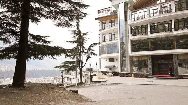 Hotel Broadways Inn Manali 17