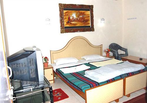 Hotel Tourist Rest House 4