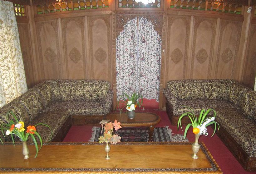 Hotel Wangnoo Houseboats