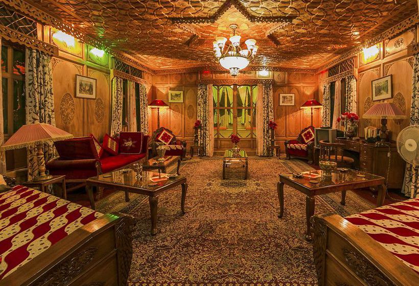 Hotel Wangnoo Houseboats 16