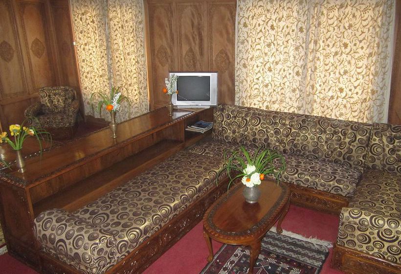 Hotel Wangnoo Houseboats 3