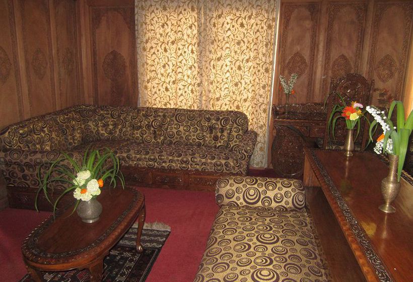 Hotel Wangnoo Houseboats 4